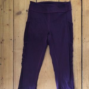 Lululemon purple lattice leggings size 6?